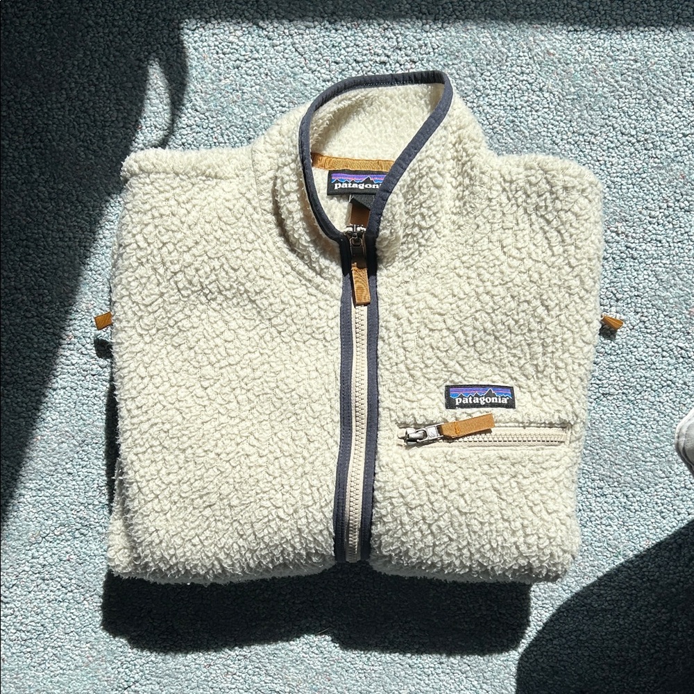 Patagonia Off-White Sherpa Fleece